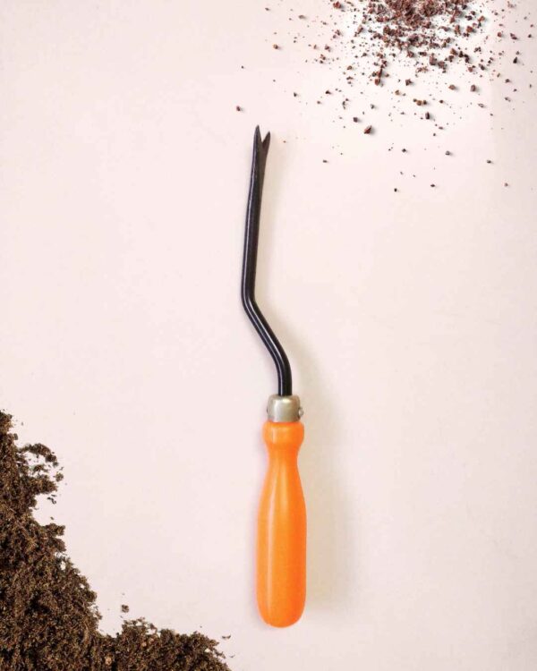 Hand Weeder 1